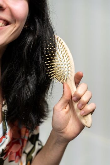 Hair Brush Pips Wood - 100% natural Apimani