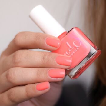 Fluo pink nail polish - Jaipur