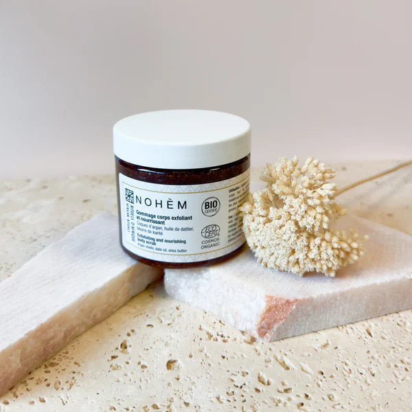 Exfoliating and nourishing body scrub