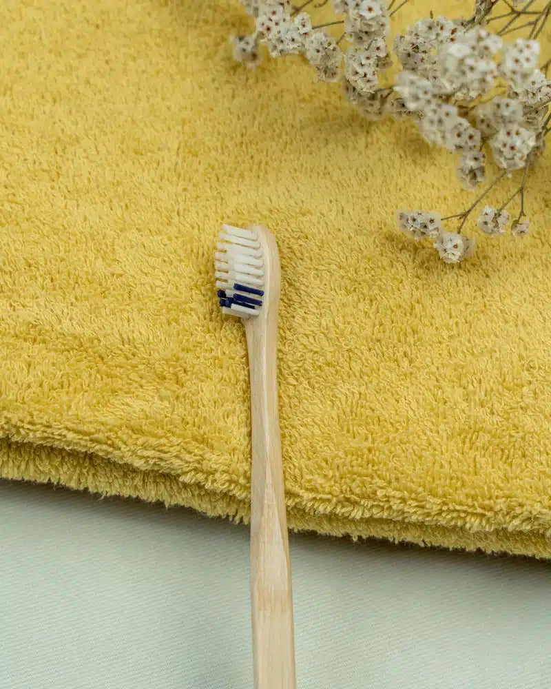 Apimani adult wooden toothbrush