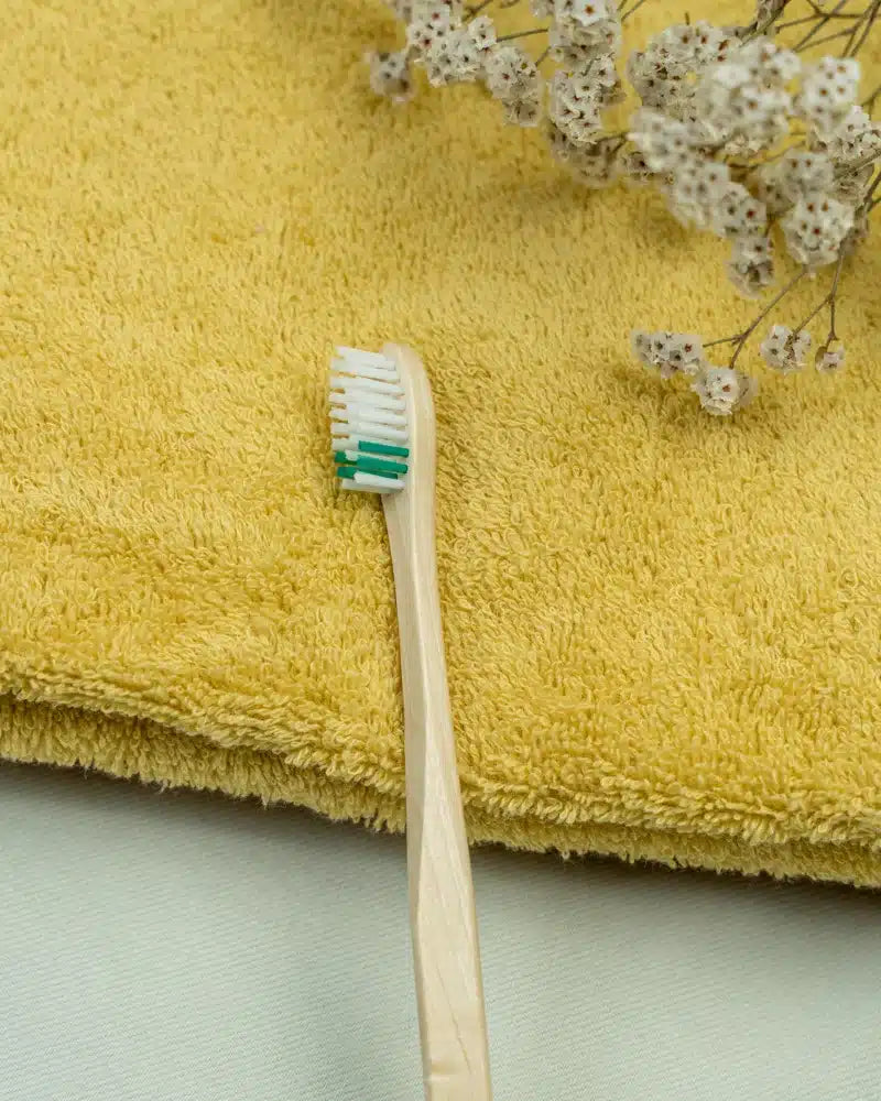 Apimani adult wooden toothbrush