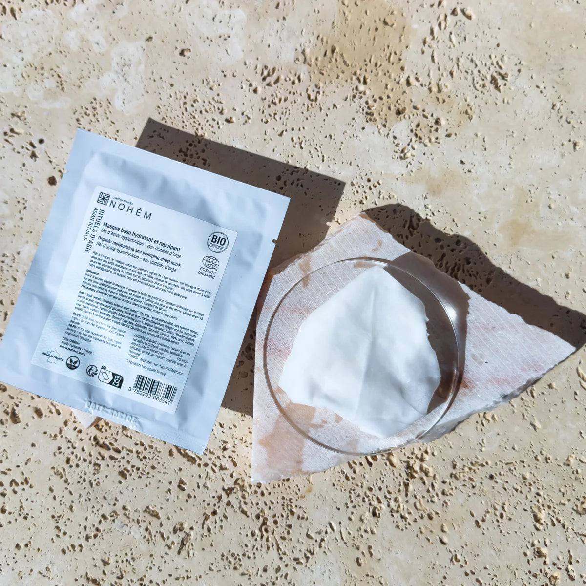 Hydrating and repulsive fabric mask